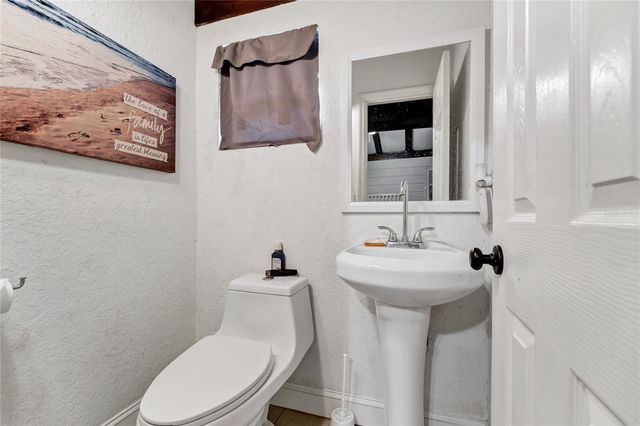 308 S PALM AVENUE, Howey In The Hills, FL 34737