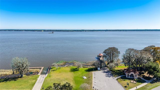 308 S PALM AVENUE, Howey In The Hills, FL 34737