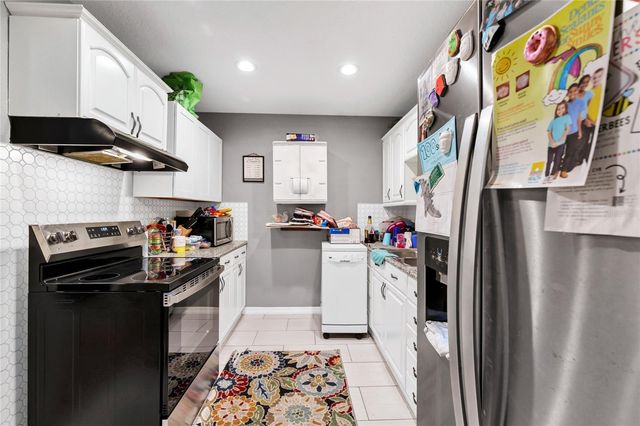 308 S PALM AVENUE, Howey In The Hills, FL 34737