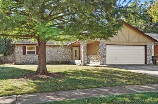 8934 E 56th Place, Tulsa, OK 74145