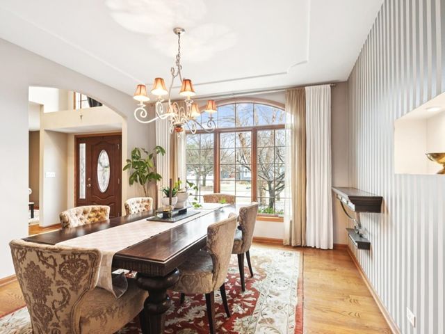 543 N Chestnut Street, Addison, IL 60101