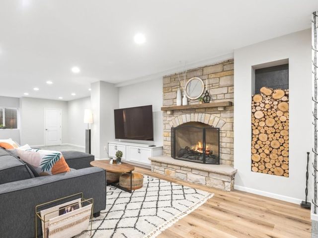 543 N Chestnut Street, Addison, IL 60101