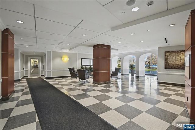 2000 Linwood Avenue 14Y, Fort Lee, NJ 07024