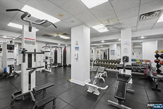 2000 Linwood Avenue 14Y, Fort Lee, NJ 07024