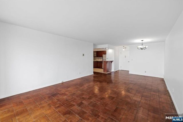 2000 Linwood Avenue 14Y, Fort Lee, NJ 07024