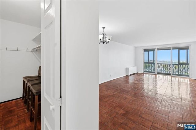 2000 Linwood Avenue 14Y, Fort Lee, NJ 07024