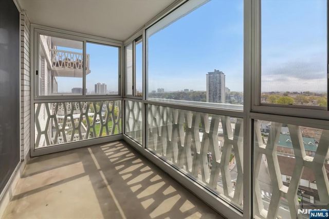2000 Linwood Avenue 14Y, Fort Lee, NJ 07024