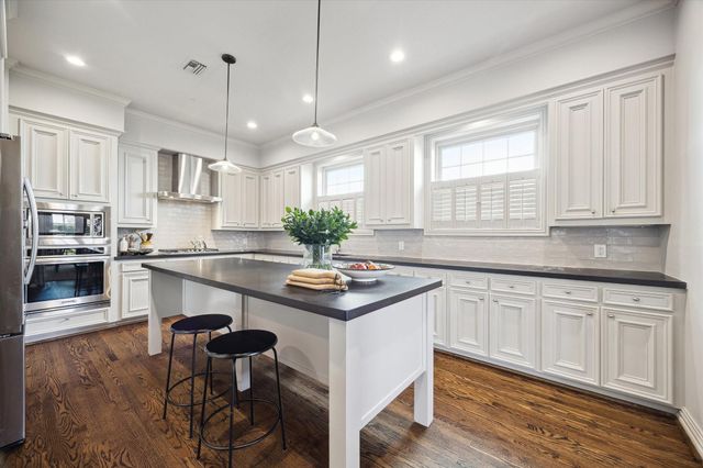 1918 Potomac Drive A, Houston, TX 77057