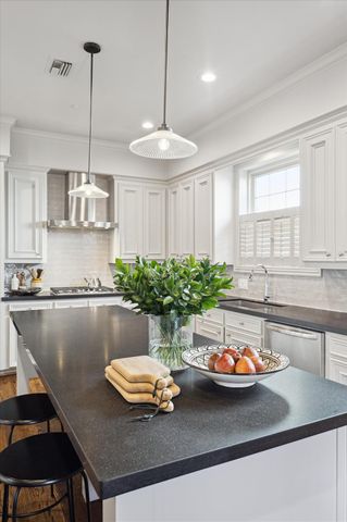 1918 Potomac Drive A, Houston, TX 77057