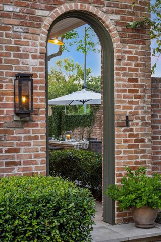 1918 Potomac Drive A, Houston, TX 77057