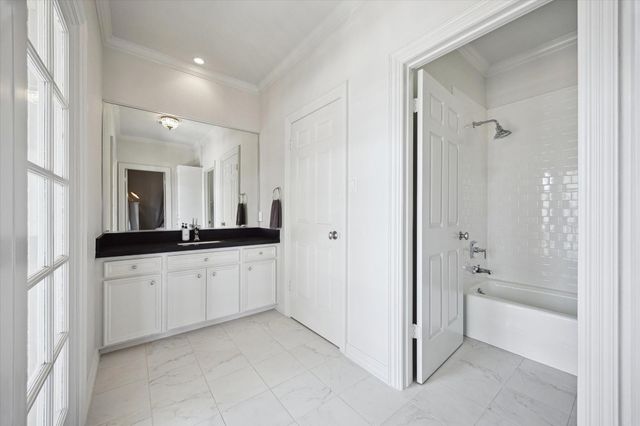 1918 Potomac Drive A, Houston, TX 77057