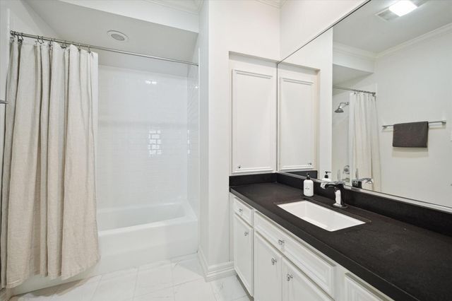 1918 Potomac Drive A, Houston, TX 77057