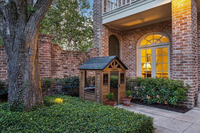 1918 Potomac Drive A, Houston, TX 77057