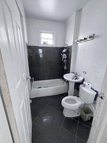 2103 W 52nd Street, Chicago, IL 60609