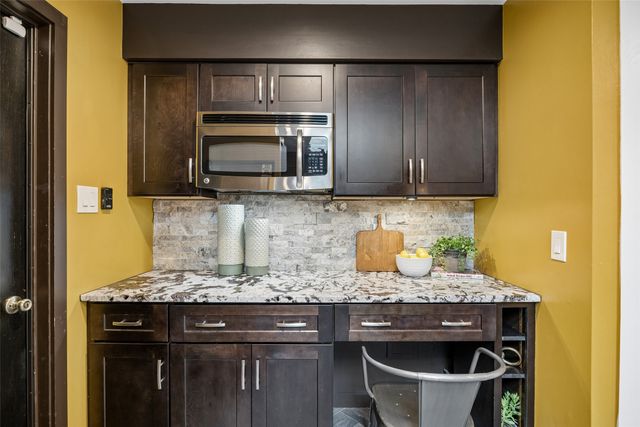 2727 Gold Rush Lane, Carrollton, TX 75007