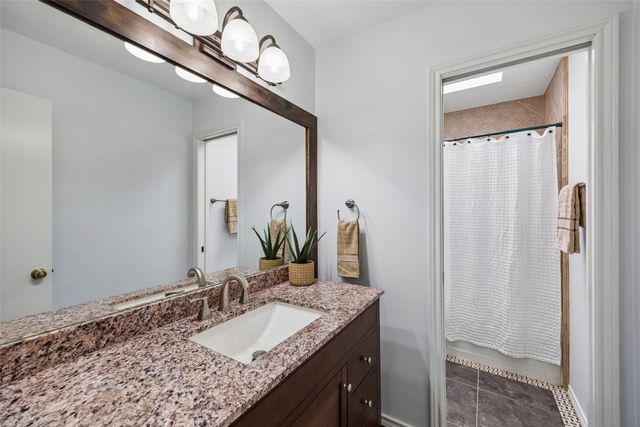 2727 Gold Rush Lane, Carrollton, TX 75007