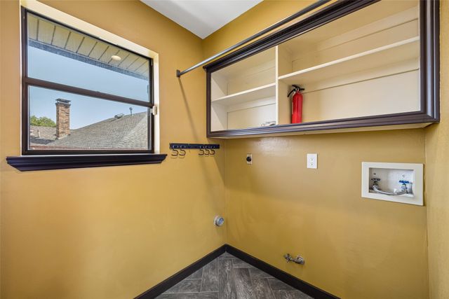 2727 Gold Rush Lane, Carrollton, TX 75007