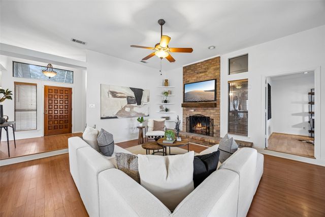 2727 Gold Rush Lane, Carrollton, TX 75007