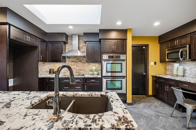 2727 Gold Rush Lane, Carrollton, TX 75007