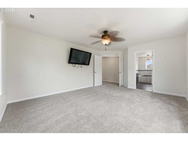 15254 Sw TURNAGAIN Dr, Tigard, OR 97224