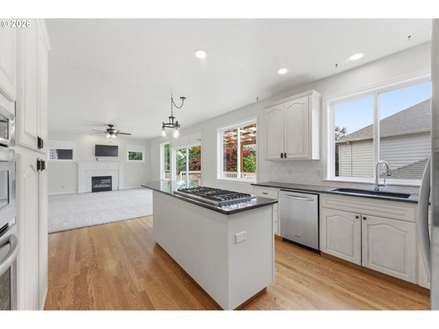 15254 Sw TURNAGAIN Dr, Tigard, OR 97224