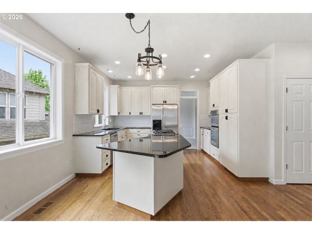 15254 Sw TURNAGAIN Dr, Tigard, OR 97224