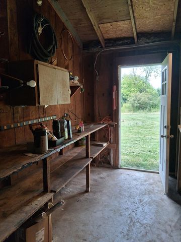 4154 E Gedney Road, Gladwin, MI 48624