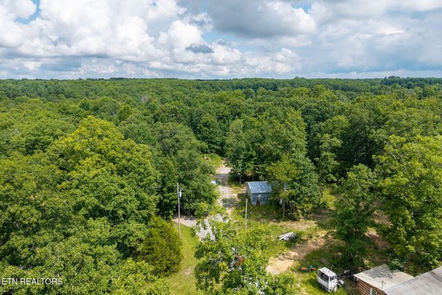 494 Sampson Rd, Crossville, TN 38572