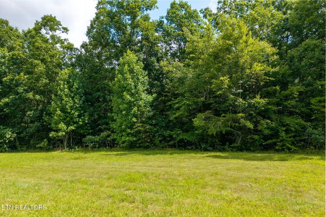494 Sampson Rd, Crossville, TN 38572