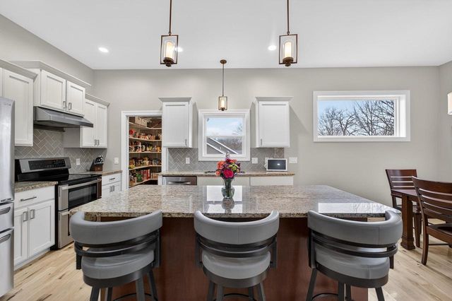 3092 Parker Pass, Sun Prairie, WI 53590