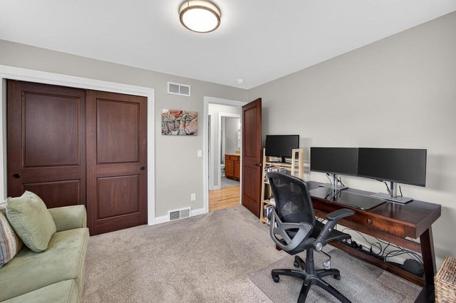 3092 Parker Pass, Sun Prairie, WI 53590