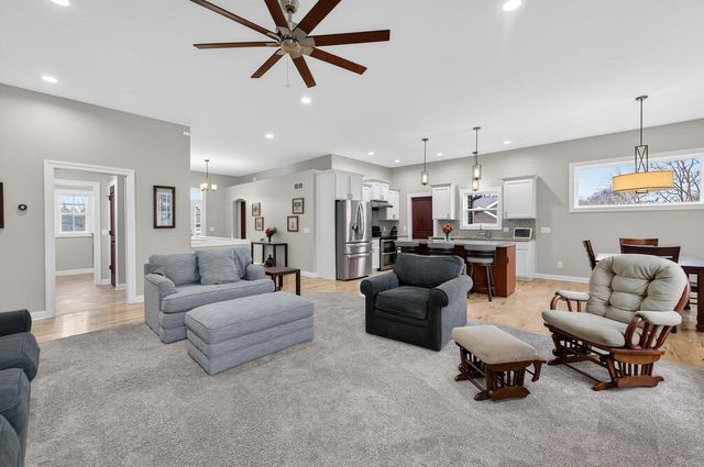 3092 Parker Pass, Sun Prairie, WI 53590