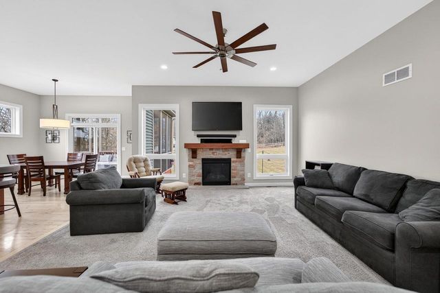 3092 Parker Pass, Sun Prairie, WI 53590