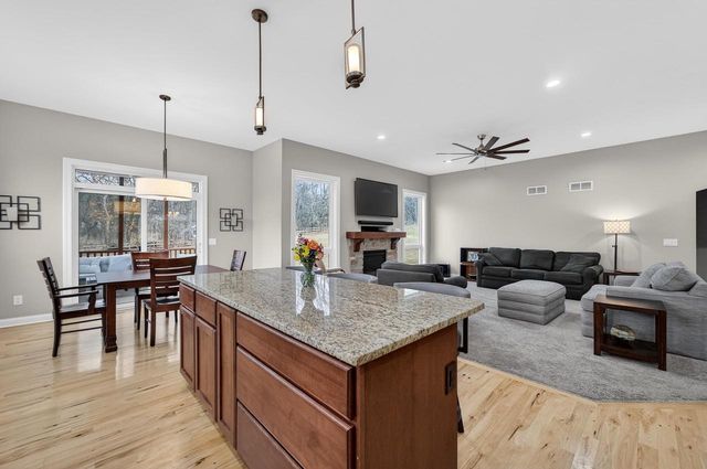 3092 Parker Pass, Sun Prairie, WI 53590