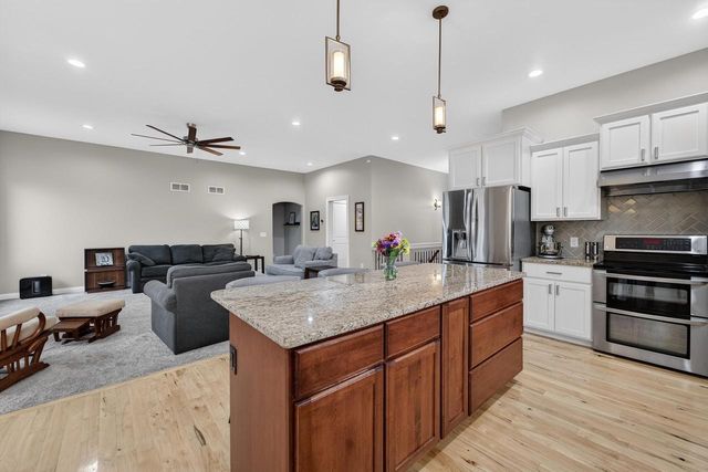 3092 Parker Pass, Sun Prairie, WI 53590