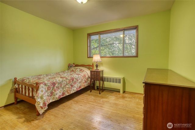 11826 NE Manzanita Lane, Bainbridge Island, WA 98110