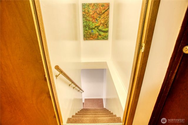 11826 NE Manzanita Lane, Bainbridge Island, WA 98110