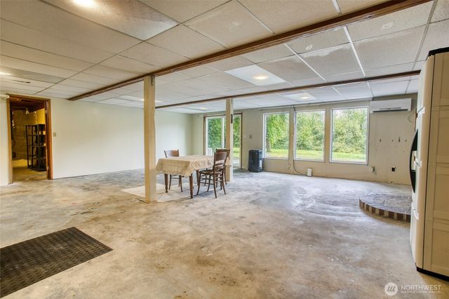 11826 NE Manzanita Lane, Bainbridge Island, WA 98110