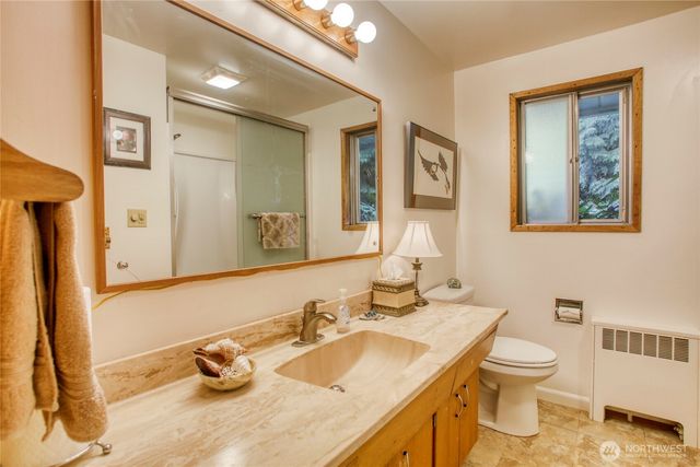 11826 NE Manzanita Lane, Bainbridge Island, WA 98110