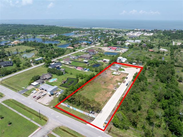 502 Jenni Lane, San Leon, TX 77539