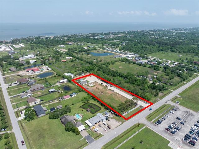 502 Jenni Lane, San Leon, TX 77539