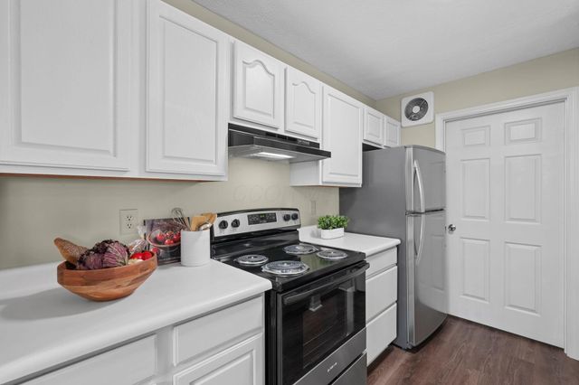 6767 Meadow Creek Drive, 104, Columbus, OH 43235