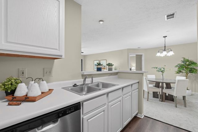 6767 Meadow Creek Drive, 104, Columbus, OH 43235