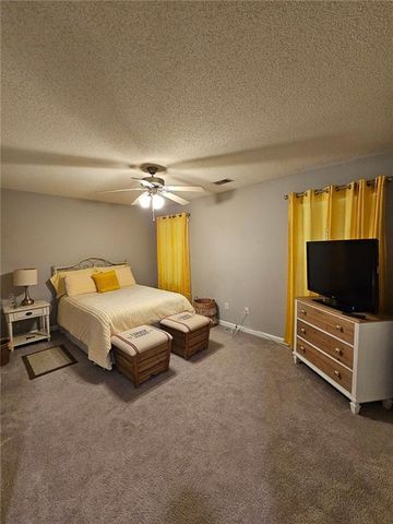 4215 LEGACY Square, Atlanta, GA 30349