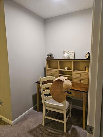 4215 LEGACY Square, Atlanta, GA 30349