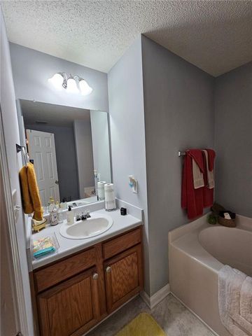 4215 LEGACY Square, Atlanta, GA 30349