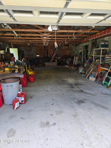 250 County Road 365, Sweetwater, TN 37874