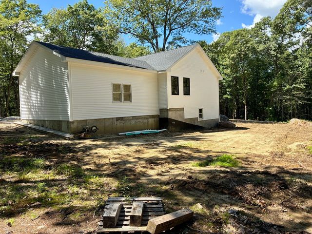 50 Secret Lake Rd., Phillipston, MA 01331