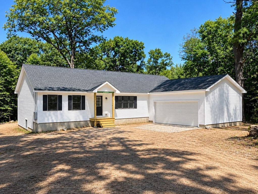 50 Secret Lake Rd., Phillipston, MA 01331