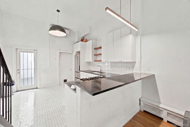 251 Graham Avenue, Brooklyn, NY 11206